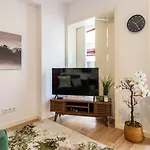 Old Town 1br Duplex By Lovelystay *
