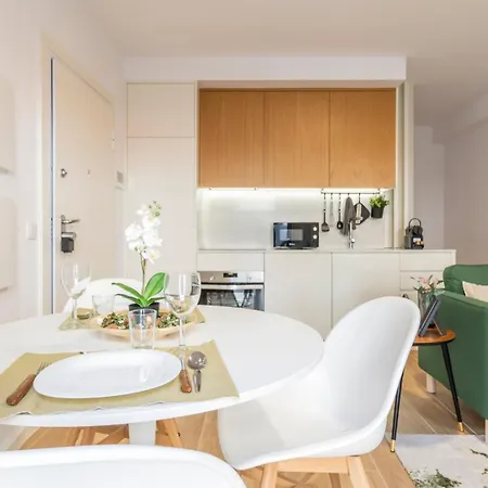 דירה Old Town 1br Duplex By Lovelystay פורטו