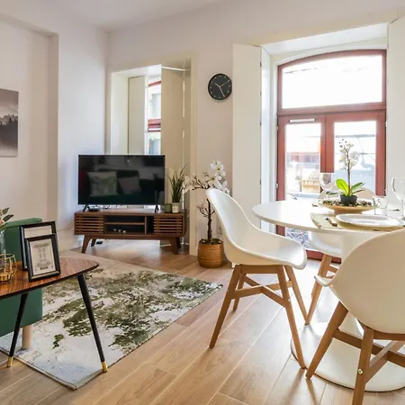 דירה Old Town 1br Duplex By Lovelystay *