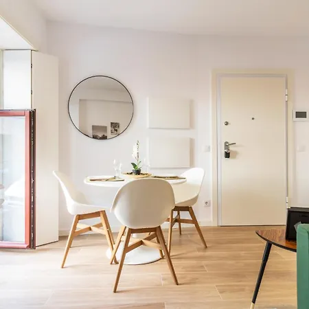 아파트 Old Town 1br Duplex By Lovelystay 포르투
