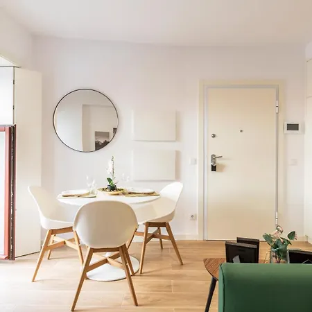 Old Town 1br Duplex By Lovelystay 아파트 *