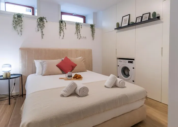 Old Town 1br Duplex By Lovelystay Oporto